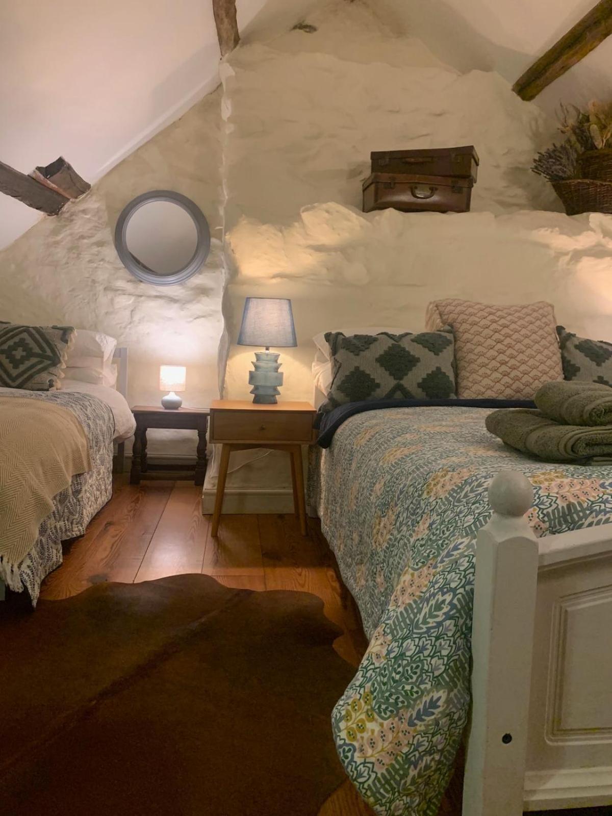 Tyn Y Simdde - Secluded Mountain Stay - Stunning Views Of Eryri Dolgellau Exteriör bild